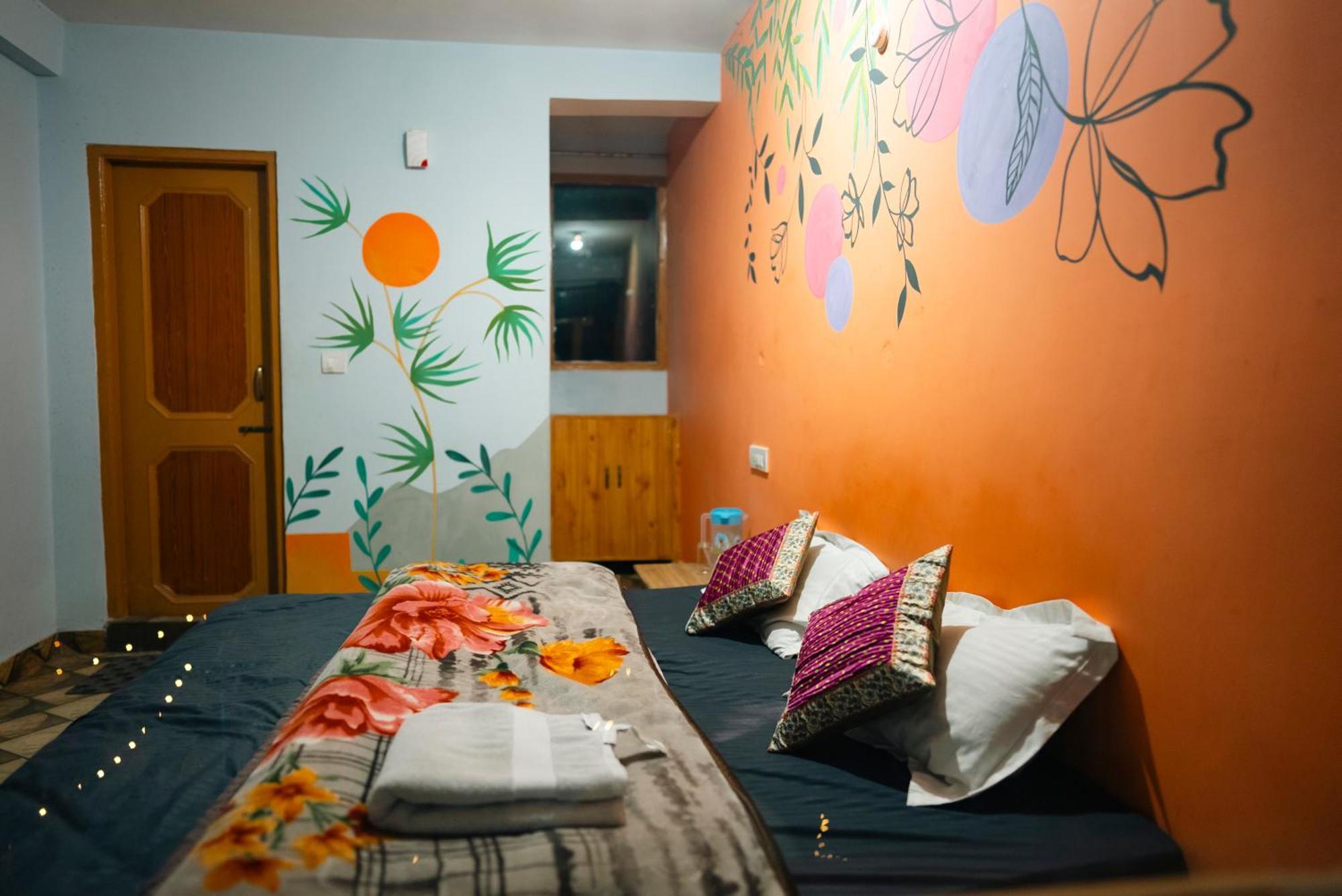 Hostel 360 Degree มะนาลี ภายนอก รูปภาพ